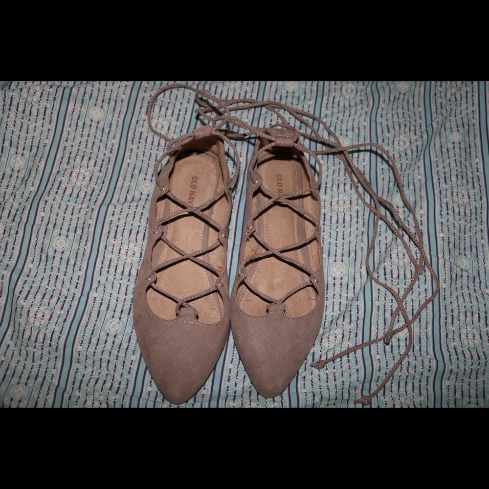 Old navy laced up flats